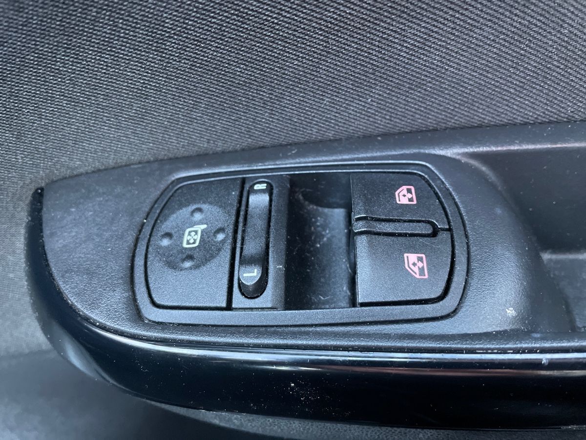 Used Vauxhall Corsa 2018 for sale - 77002578: Photo 20