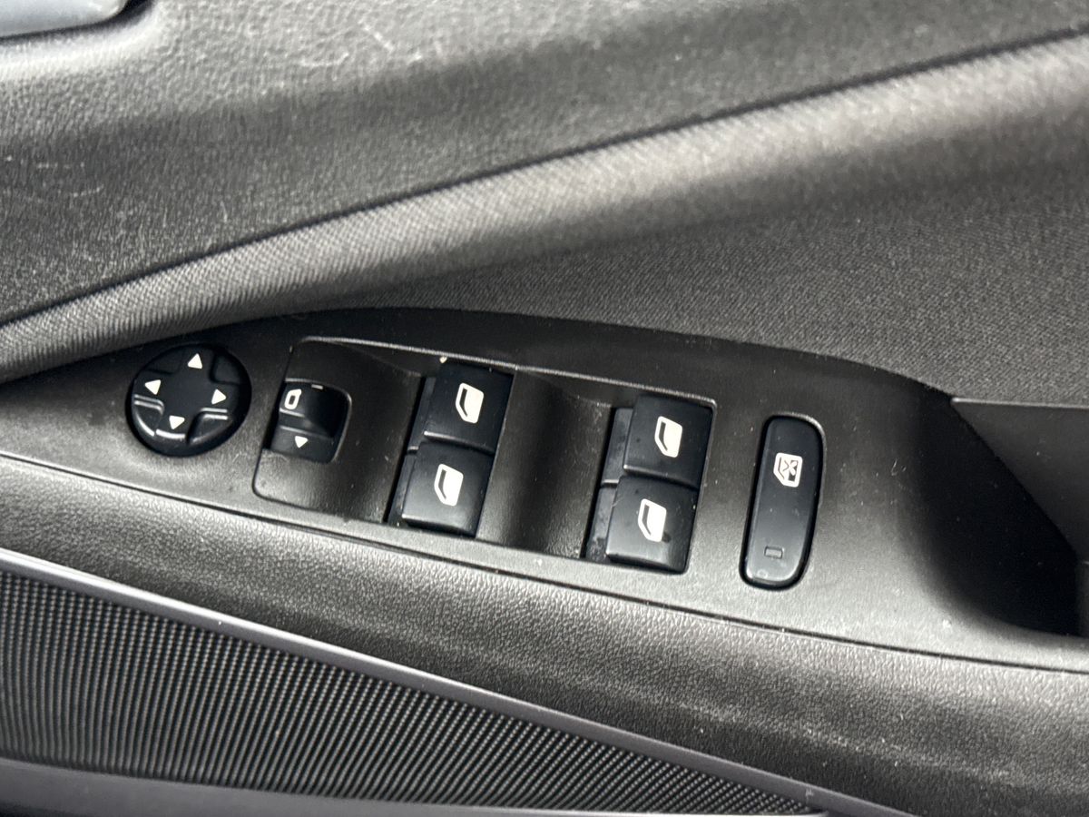 Used Vauxhall Crossland 2021 for sale - 77218677: Photo 20