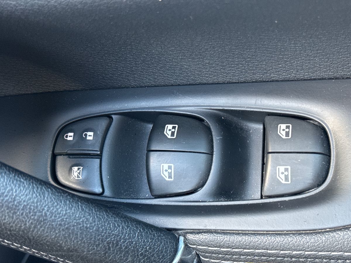 Used Nissan Qashqai 2017 for sale - 77726113: Photo 20