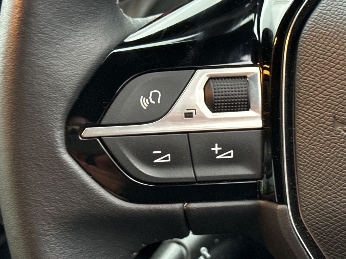 Used Peugeot 2008 2022 for sale - 77232230: Photo 16