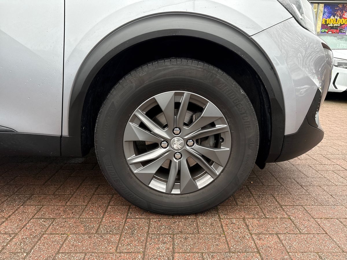 Used Peugeot 2008 2022 for sale - 77232230: Photo 9