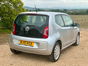 Used Volkswagen up! 2015 for sale - 75704357: Photo