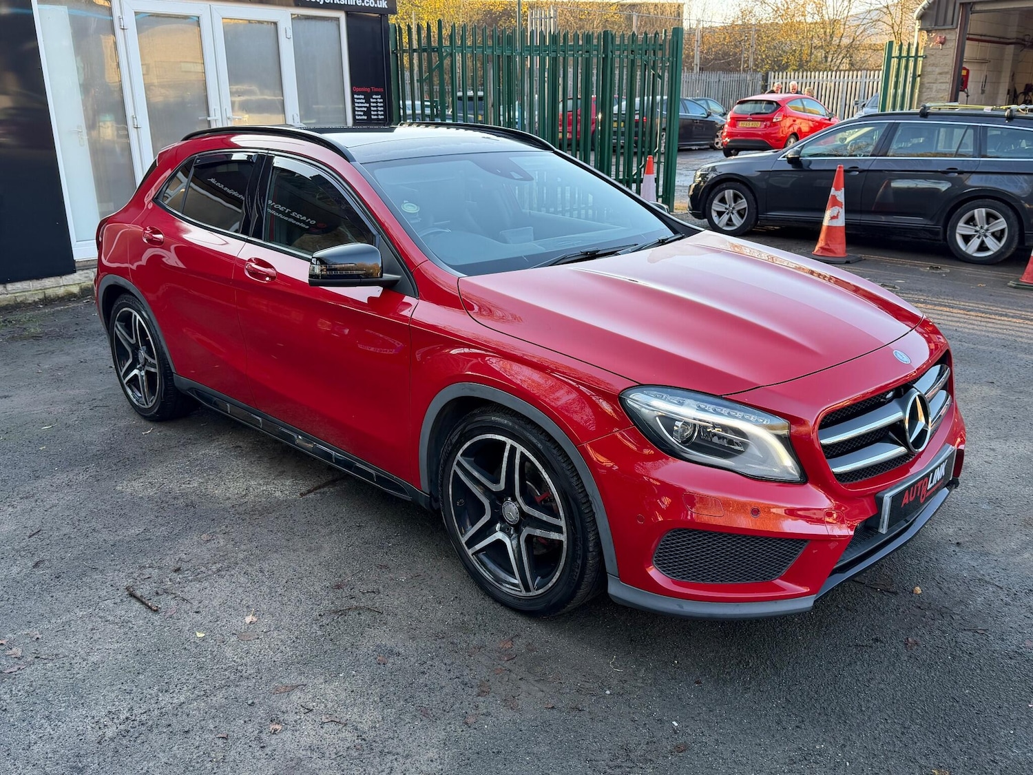 Used Mercedes-Benz GLA 2014 for sale - 76957476: Photo 3
