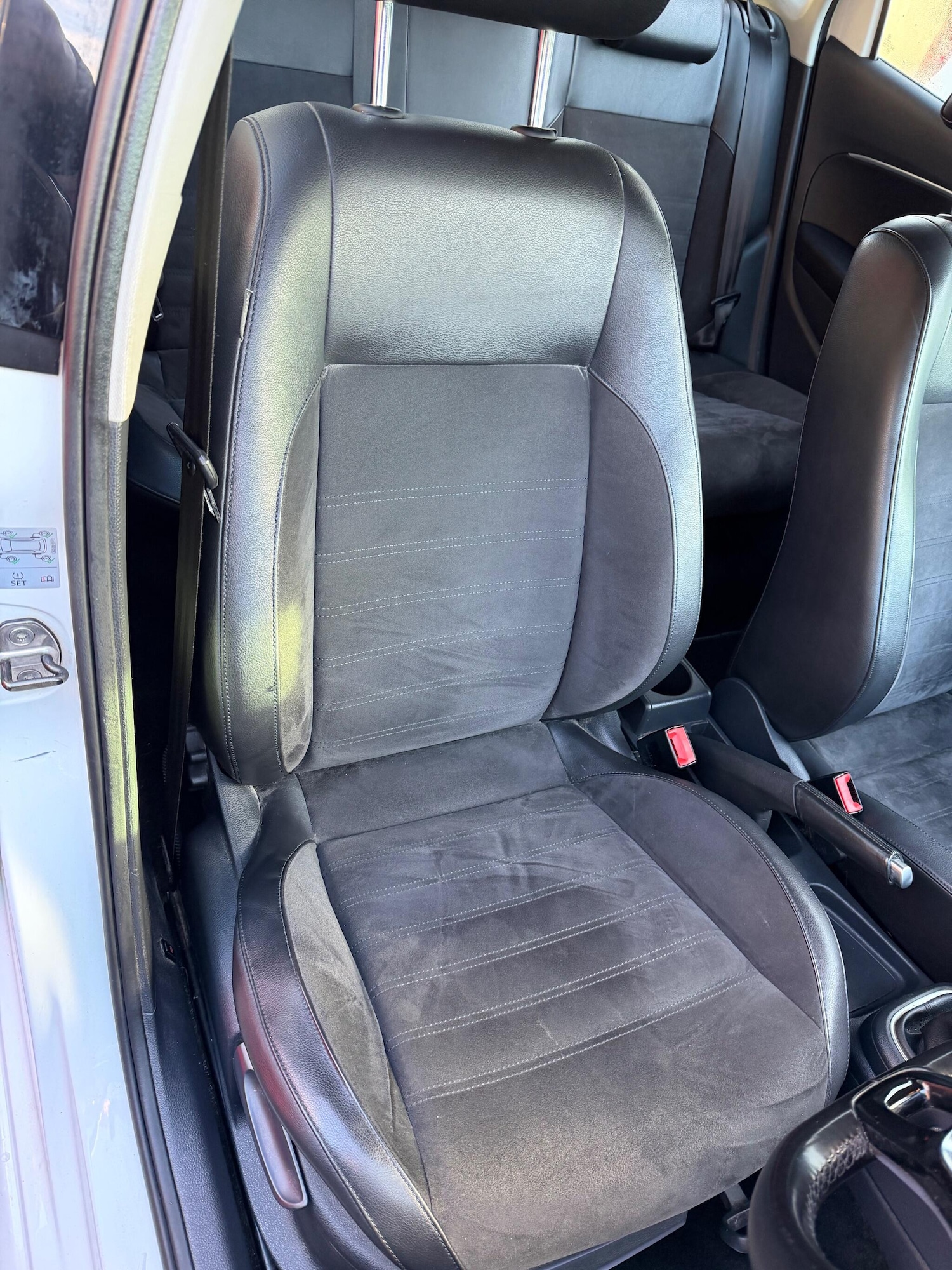 Used Volkswagen Polo 2015 for sale - 76957478: Photo 16