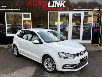 Used Volkswagen Polo 2015 for sale - 76957478: Photo