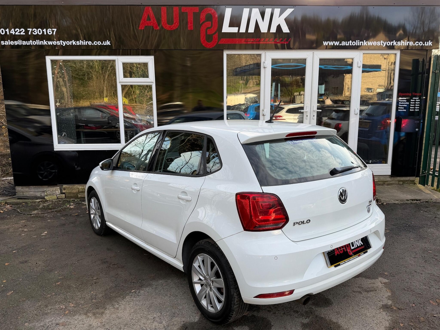 Used Volkswagen Polo 2015 for sale - 76957478: Photo 5