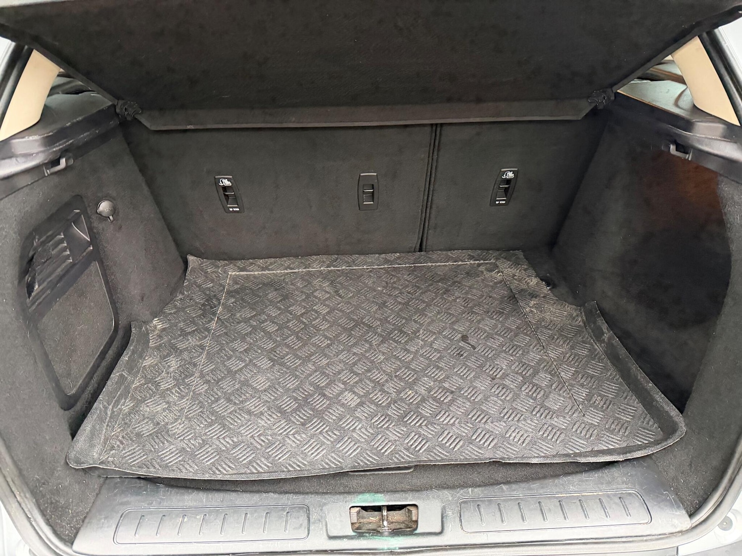 Used Land Rover Range Rover Evoque 2015 for sale - 77143288: Photo 11