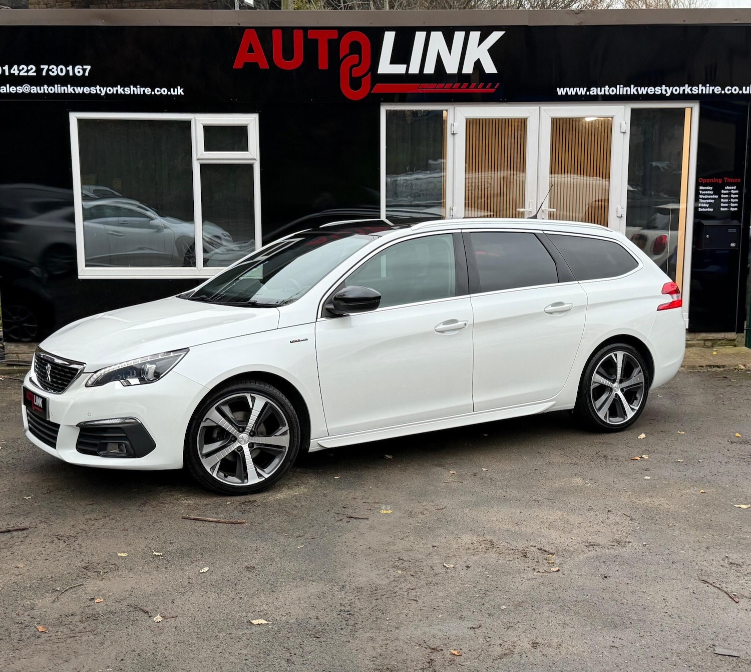 Used Peugeot 308 2018 for sale - 76957470: Photo 2
