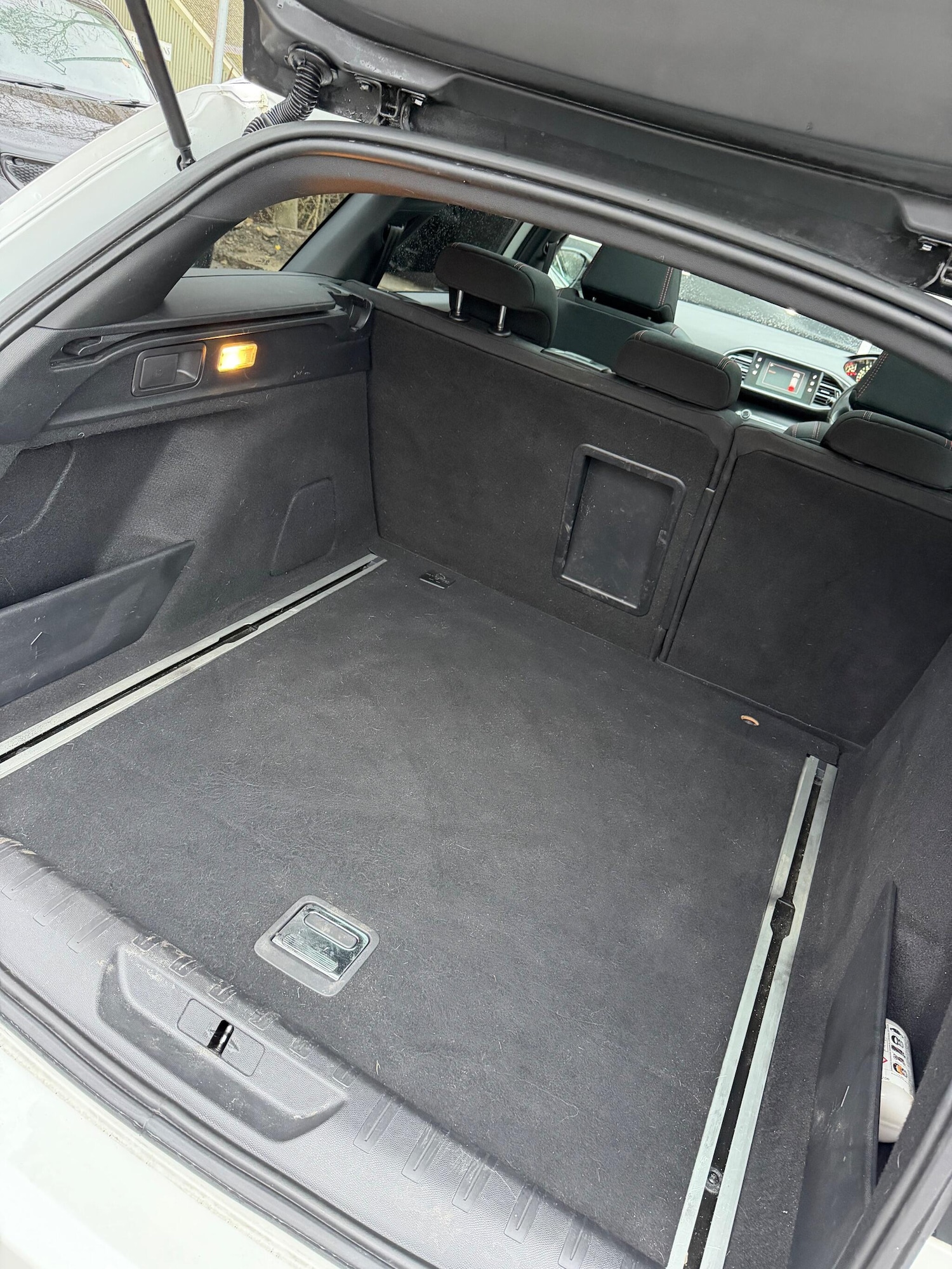 Used Peugeot 308 2018 for sale - 76957470: Photo 21