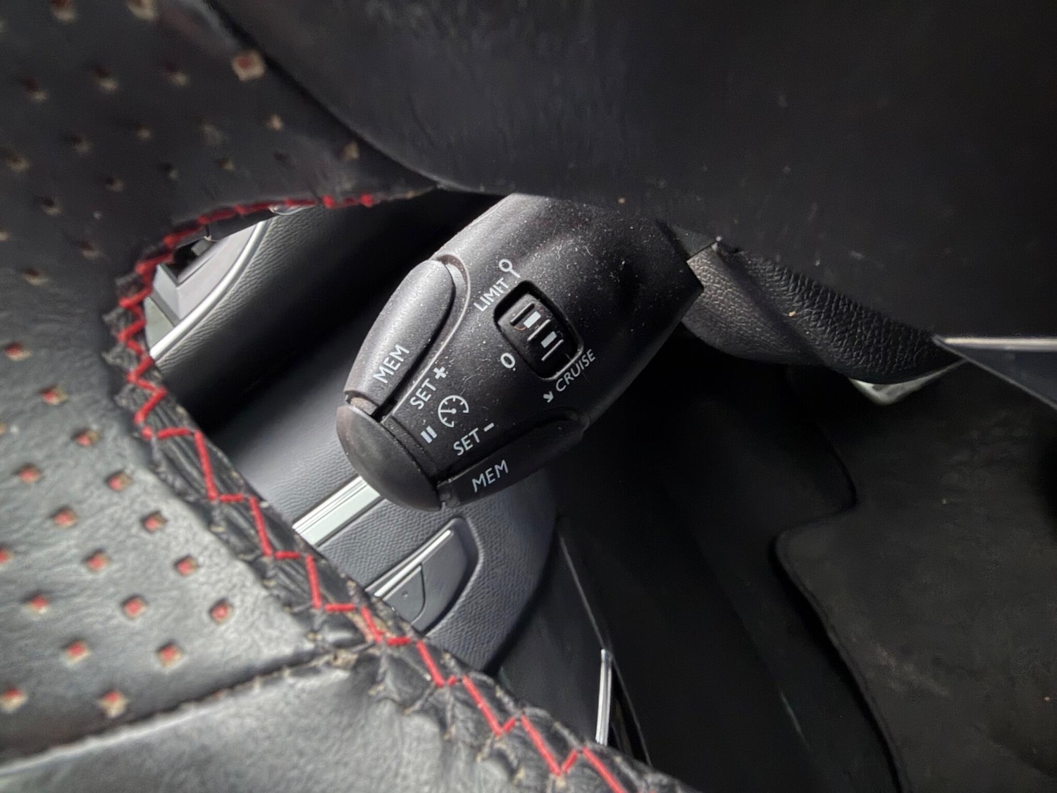 Used Peugeot 308 2018 for sale - 76957470: Photo 8