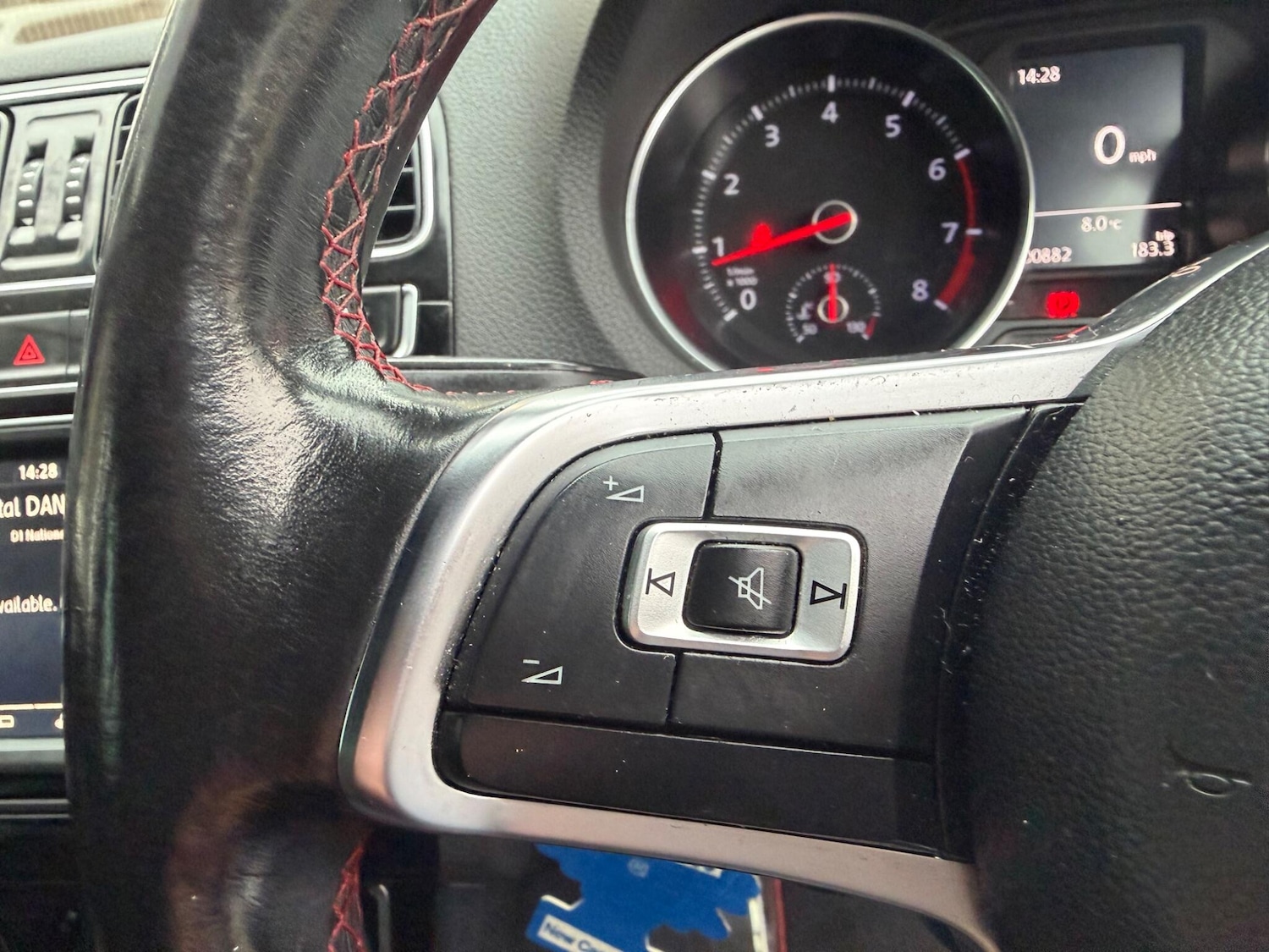 Used Volkswagen Polo 2016 for sale - 77214910: Photo 15