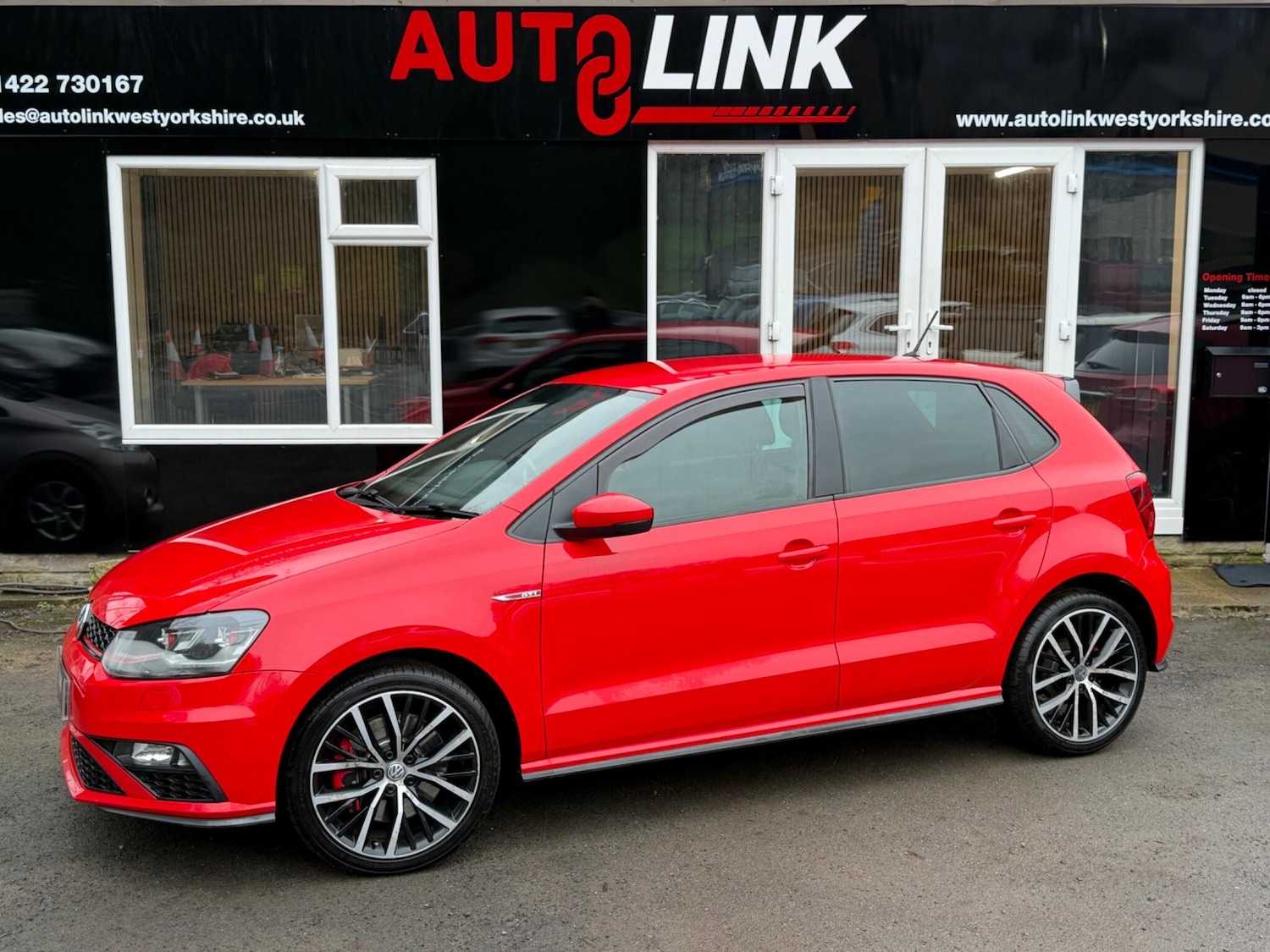 Used Volkswagen Polo 2016 for sale - 77214910: Photo 2
