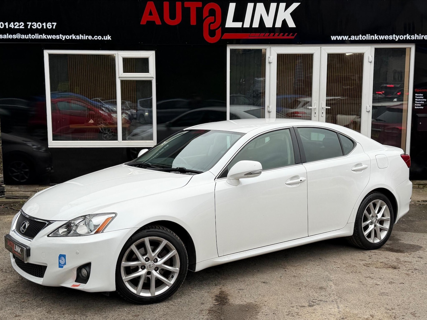 Used Lexus IS 2011 for sale - 77067087: Photo 2