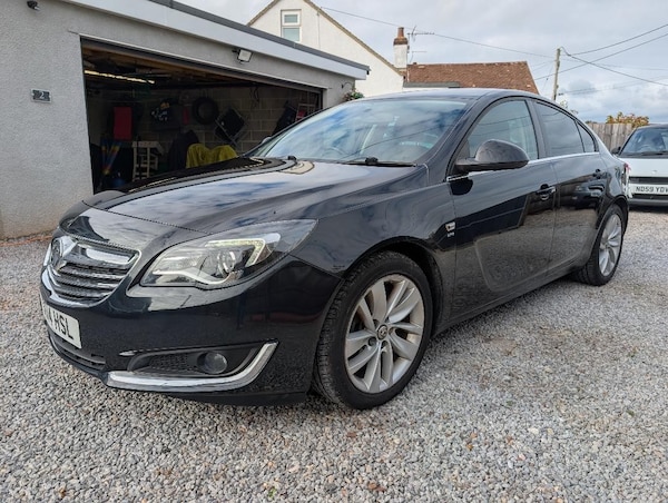 Used Vauxhall Insignia 2014 for sale - 76268570: Photo 2