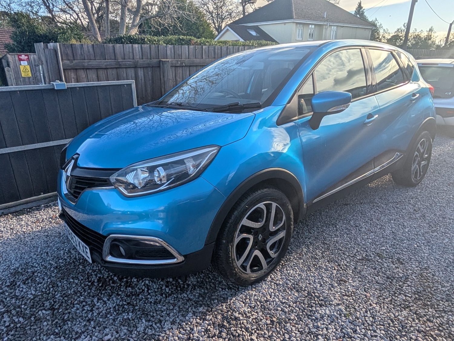 Used Renault Captur 2013 for sale - 76625387: Photo 2