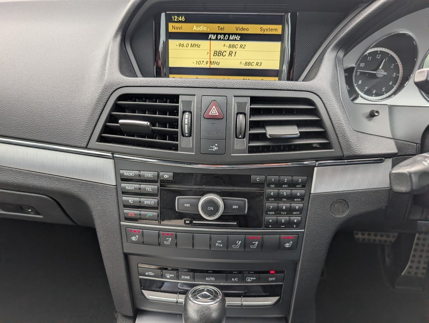 Used Mercedes-Benz E Class 2011 for sale - 77906518: Photo 16