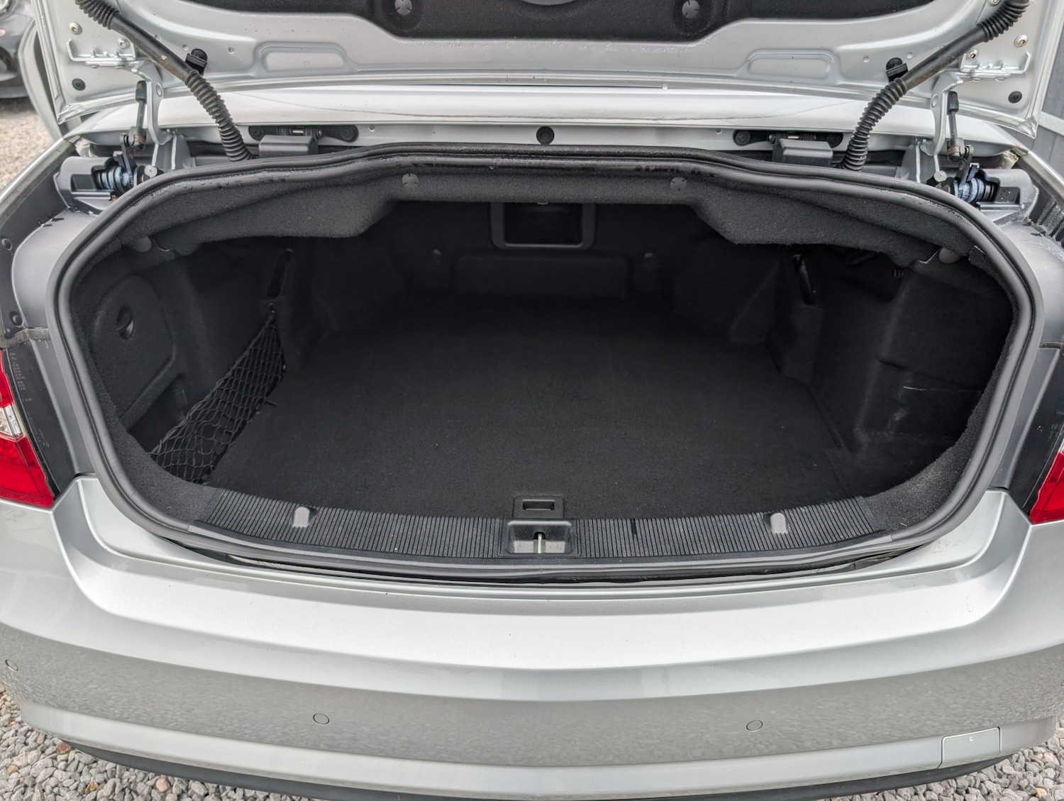 Used Mercedes-Benz E Class 2011 for sale - 77906518: Photo 17