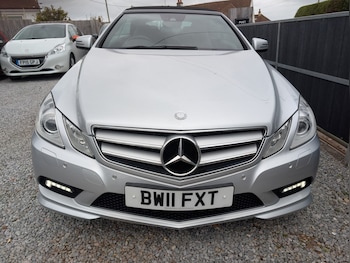 Used Mercedes-Benz E Class 2011 for sale - 77906518: Photo