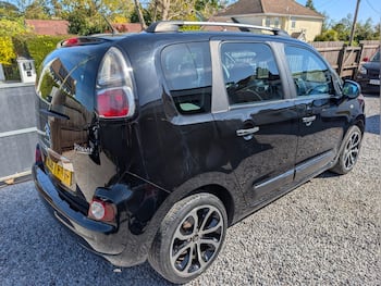Used Citroen C3 Picasso 2017 for sale - 79690290: Photo
