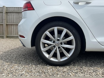 Used Volkswagen Golf 2013 for sale - 79372100: Photo