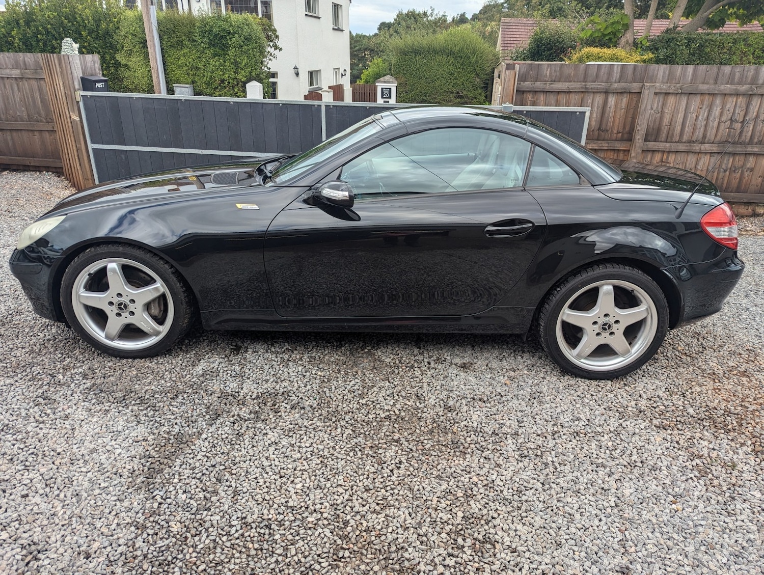 Used Mercedes-Benz SLK 2005 for sale - 76252494: Photo 2