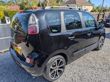 Used Citroen C3 Picasso 2017 for sale - 79631572: Photo
