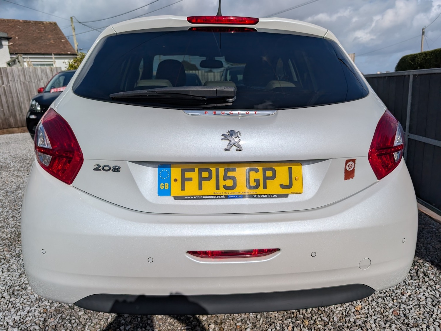 Used Peugeot 208 2015 for sale - 77836840: Photo 10