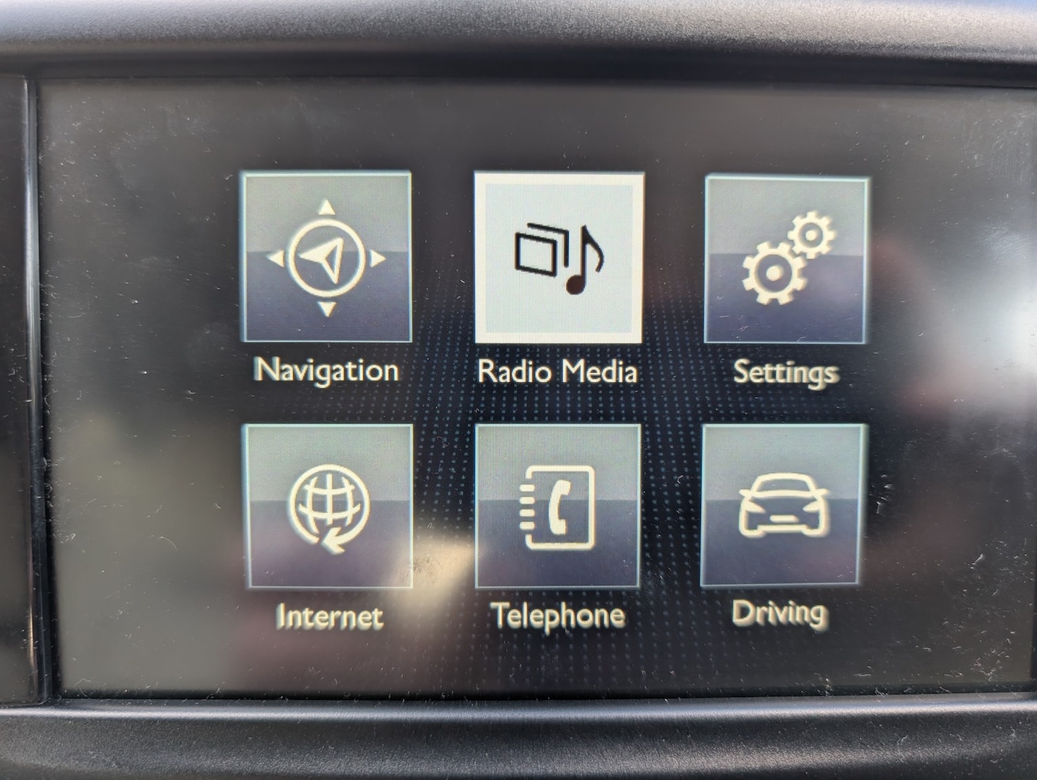 Used Peugeot 208 2015 for sale - 77836840: Photo 12