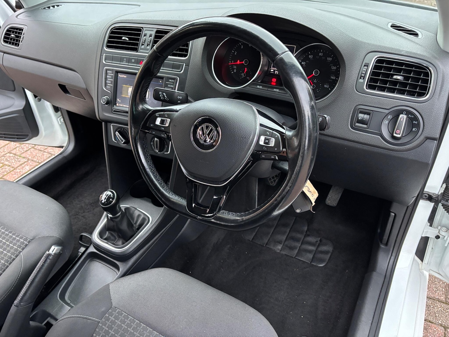 Used Volkswagen Polo 2017 for sale - 76326134: Photo 27