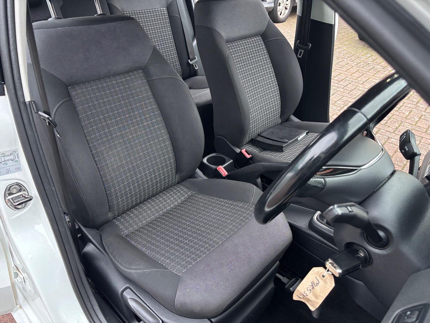 Used Volkswagen Polo 2017 for sale - 76326134: Photo 8