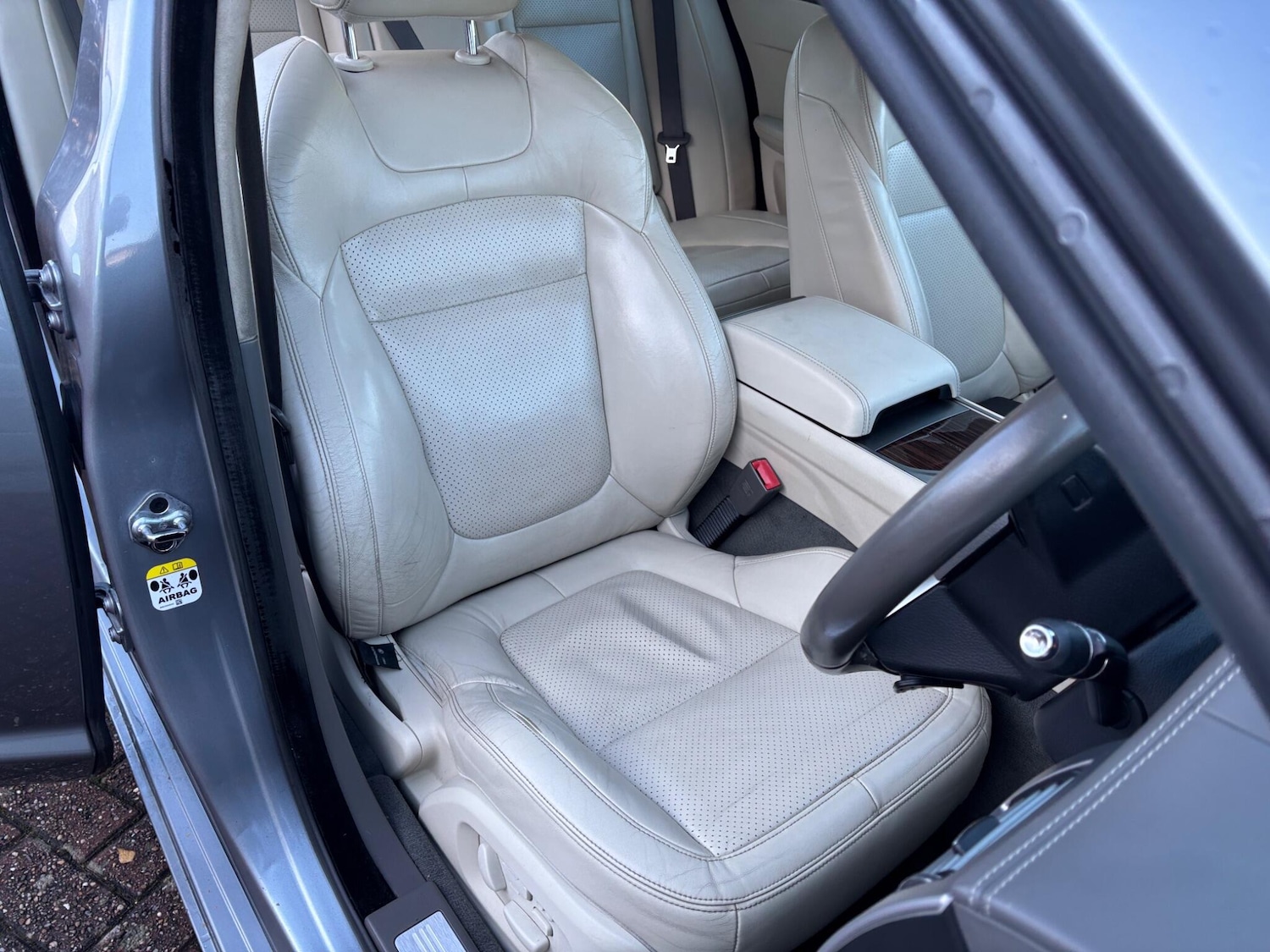 Used Jaguar XF 2010 for sale - 76802390: Photo 12