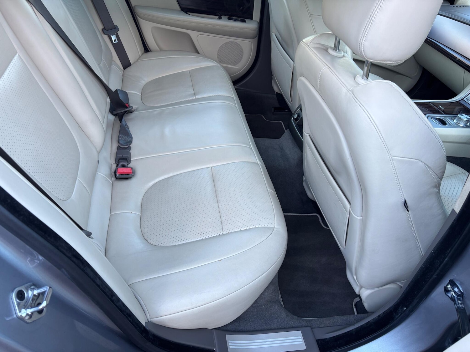 Used Jaguar XF 2010 for sale - 76802390: Photo 13