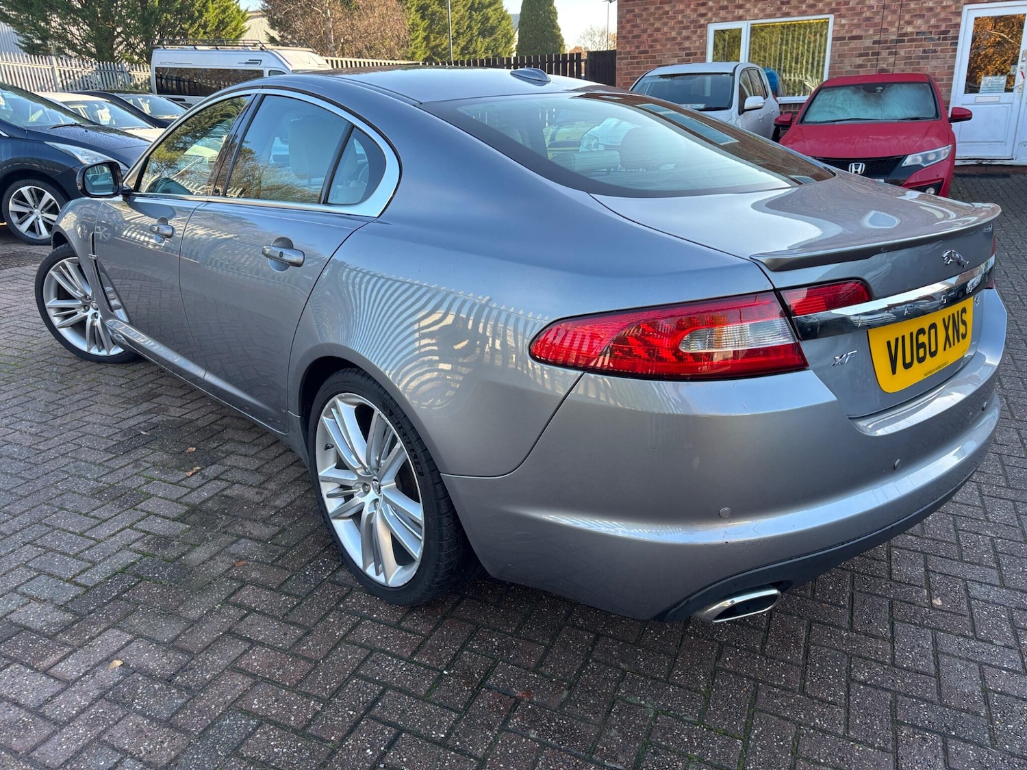 Used Jaguar XF 2010 for sale - 76802390: Photo 3
