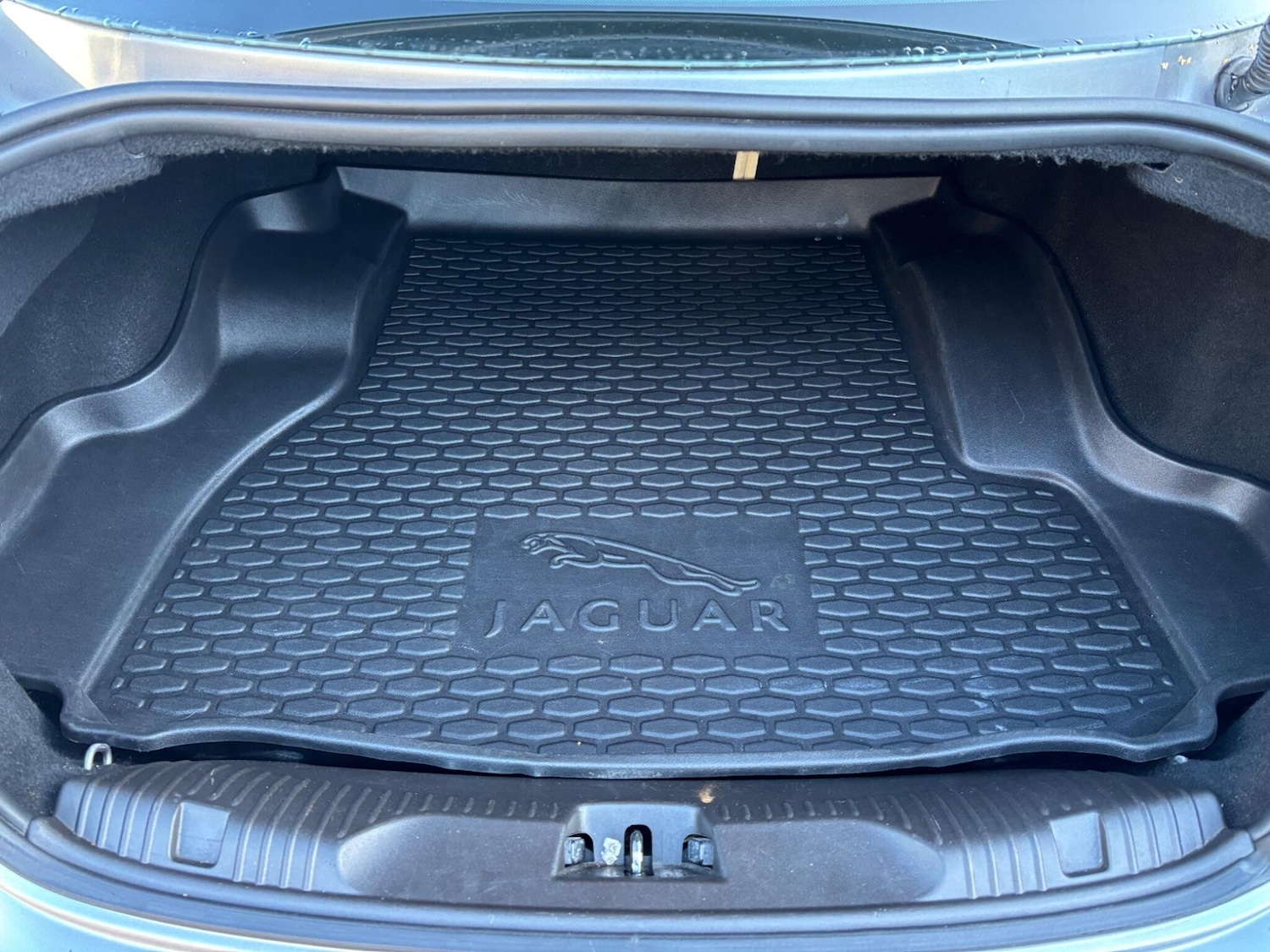 Used Jaguar XF 2010 for sale - 76802390: Photo 36