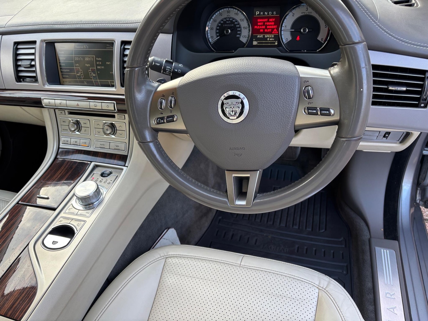 Used Jaguar XF 2010 for sale - 76802390: Photo 37