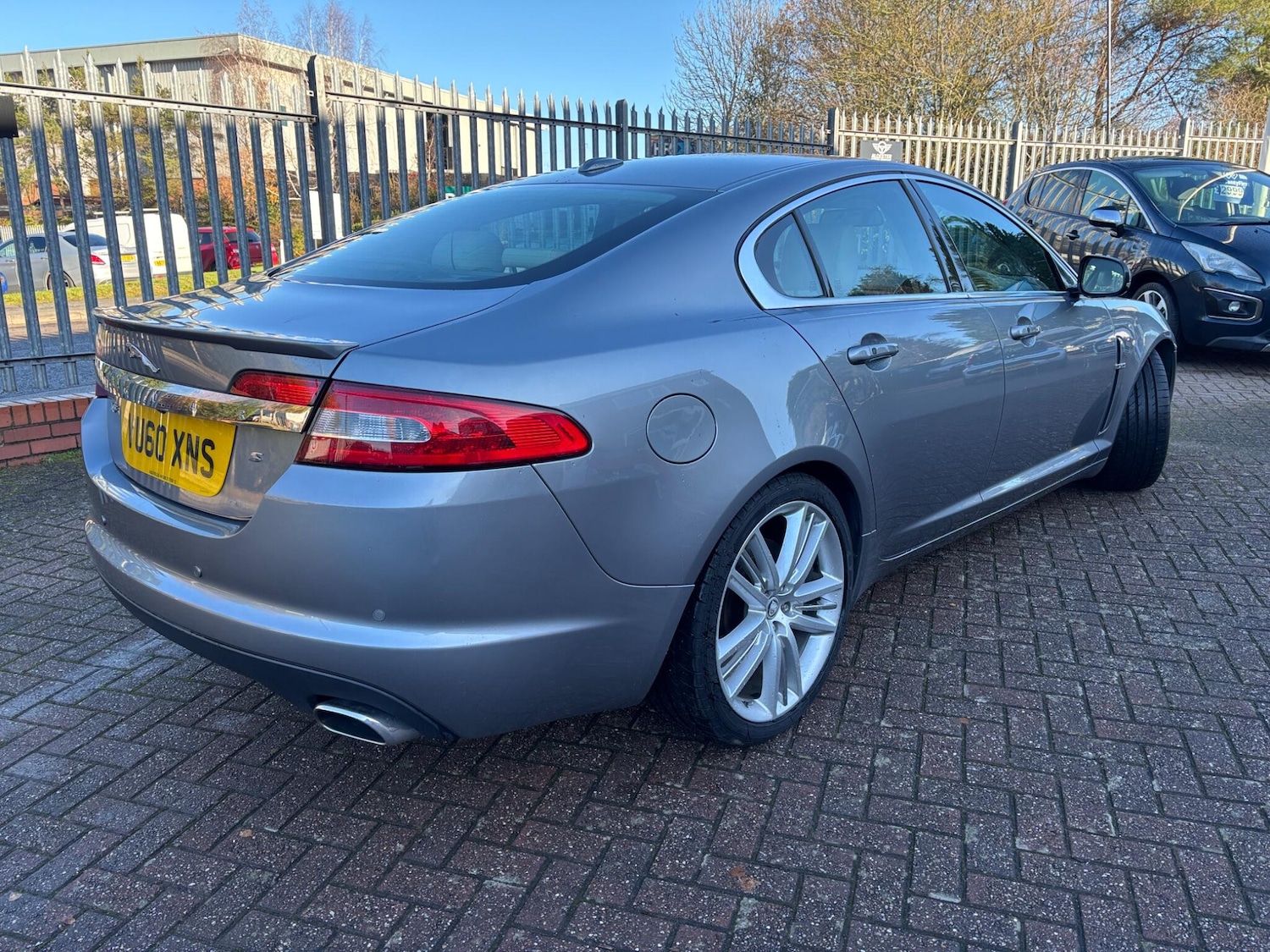 Used Jaguar XF 2010 for sale - 76802390: Photo 7