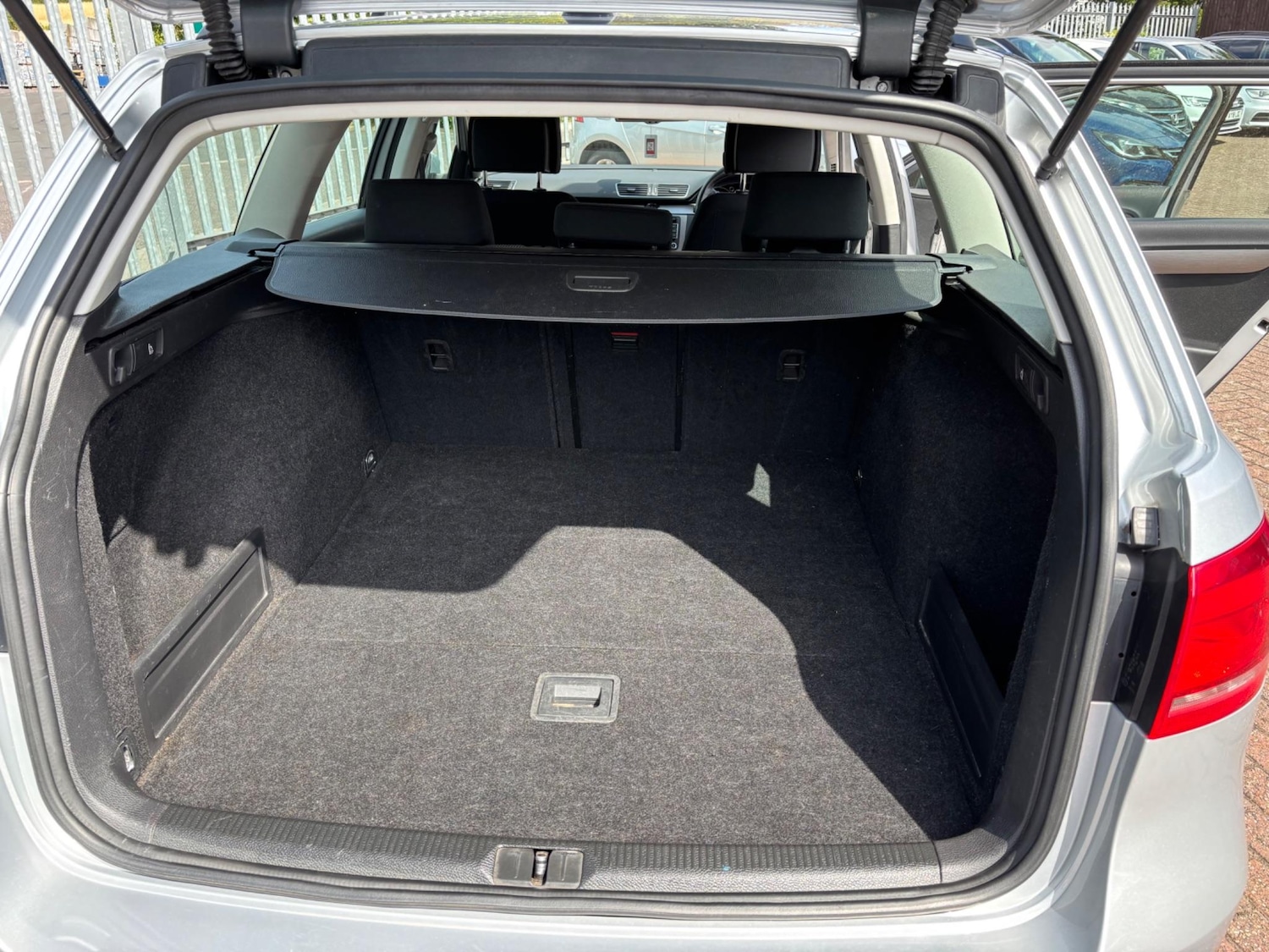 Used Volkswagen Passat 2013 for sale - 77057394: Photo 32