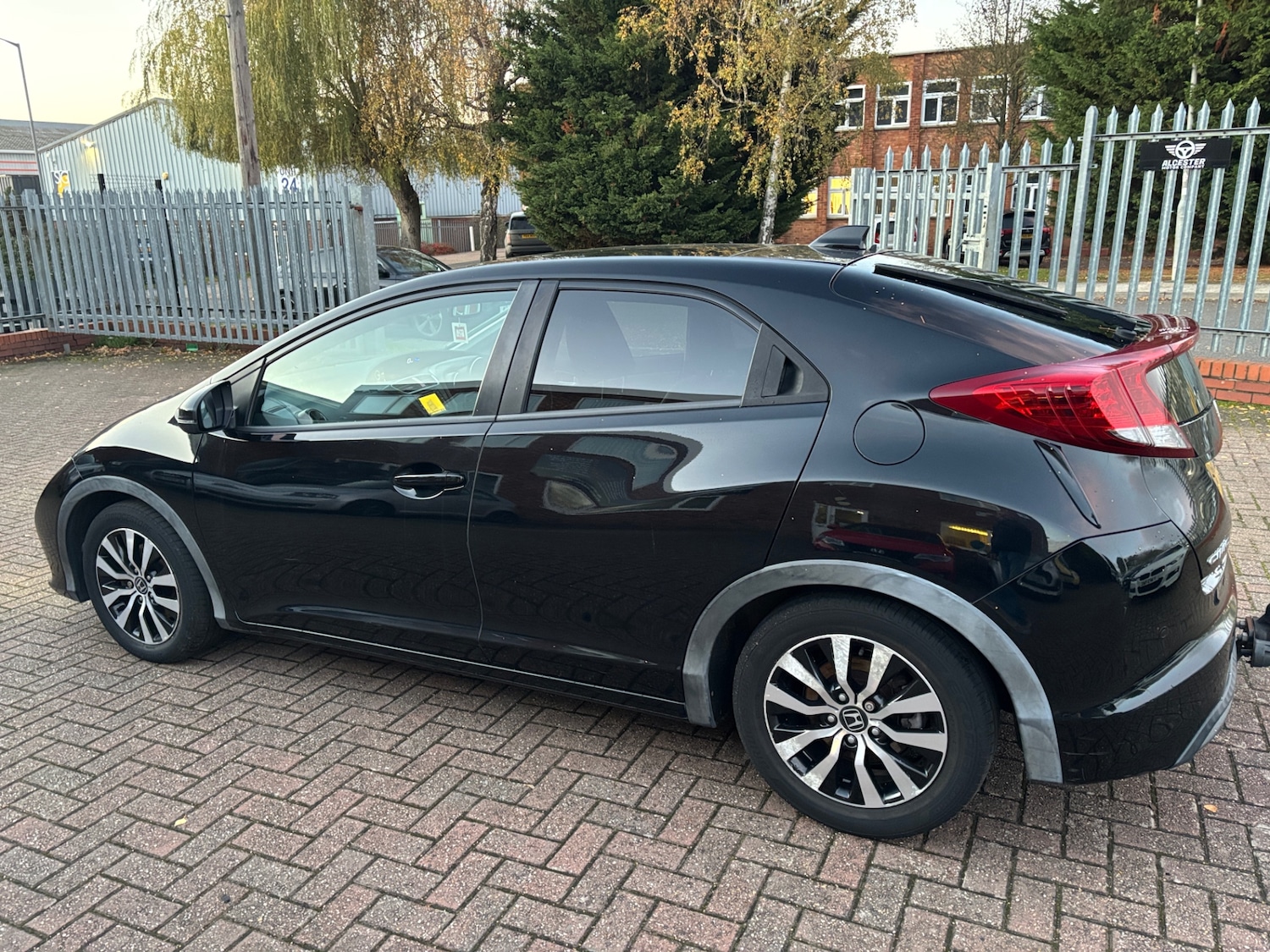 Used Honda Civic 2014 for sale - 76884682: Photo 11