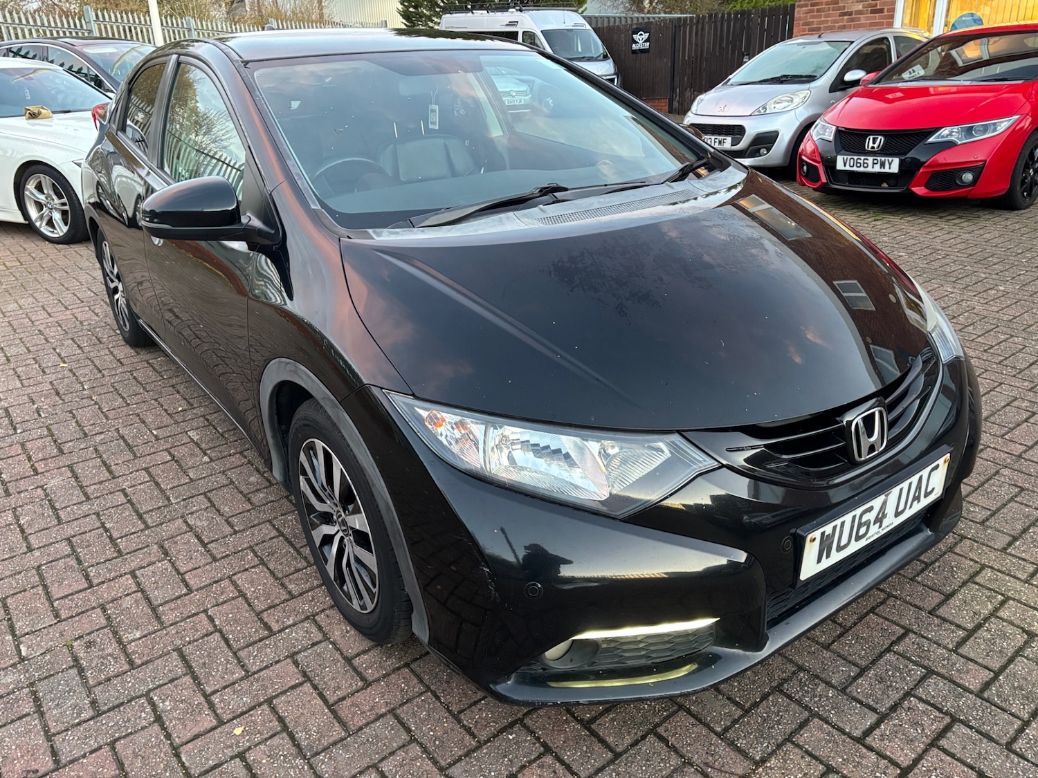 Used Honda Civic 2014 for sale - 76884682: Photo 14