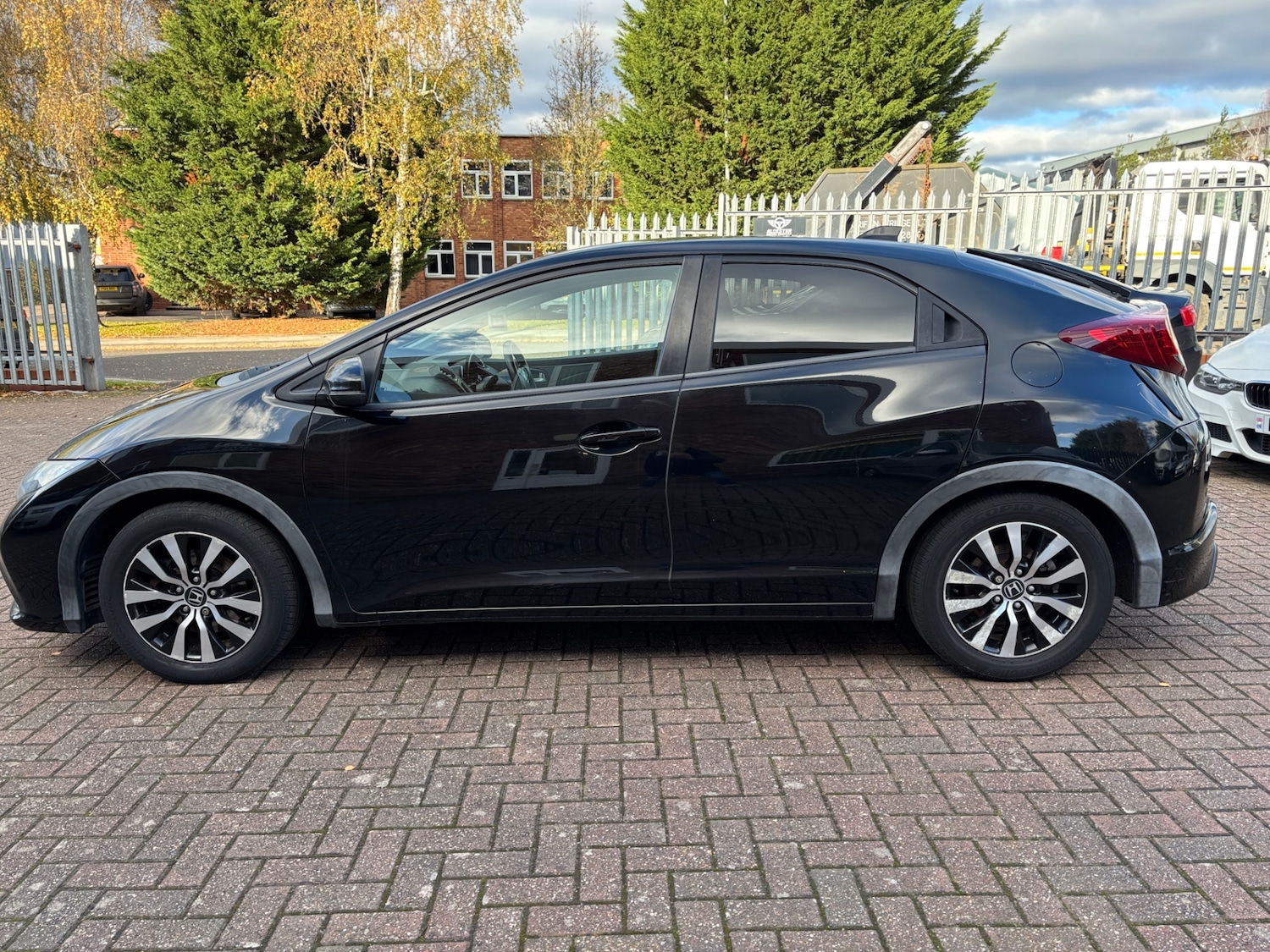 Used Honda Civic 2014 for sale - 76884682: Photo 8