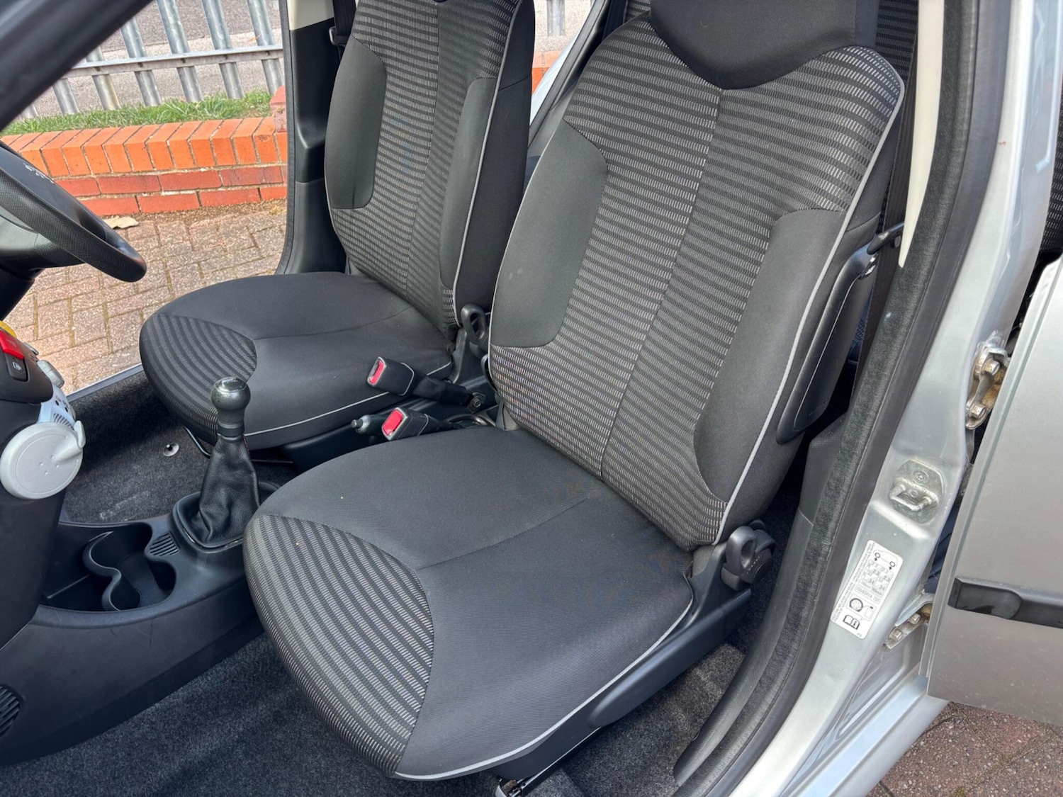 Used Peugeot 107 for sale - 76539181: Photo 16