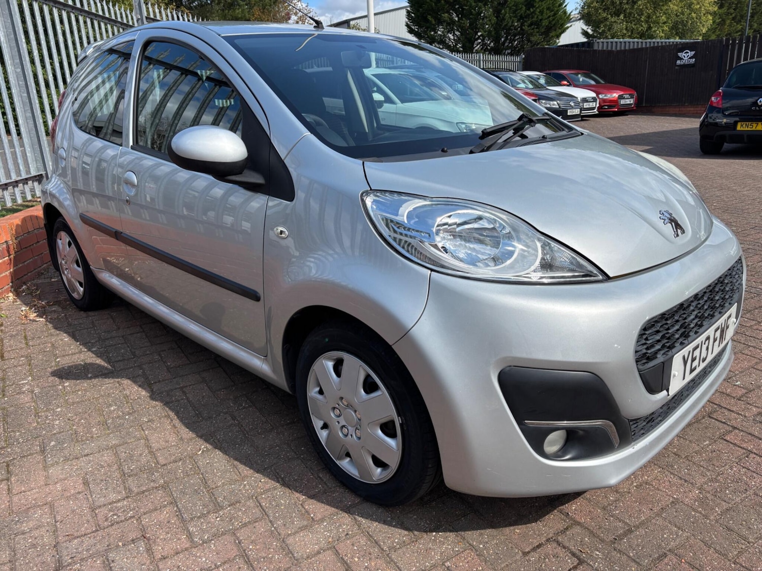 Used Peugeot 107 for sale - 76539181: Photo 3