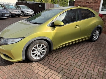 2013 (13) - 2.2 i-DTEC ES 5dr