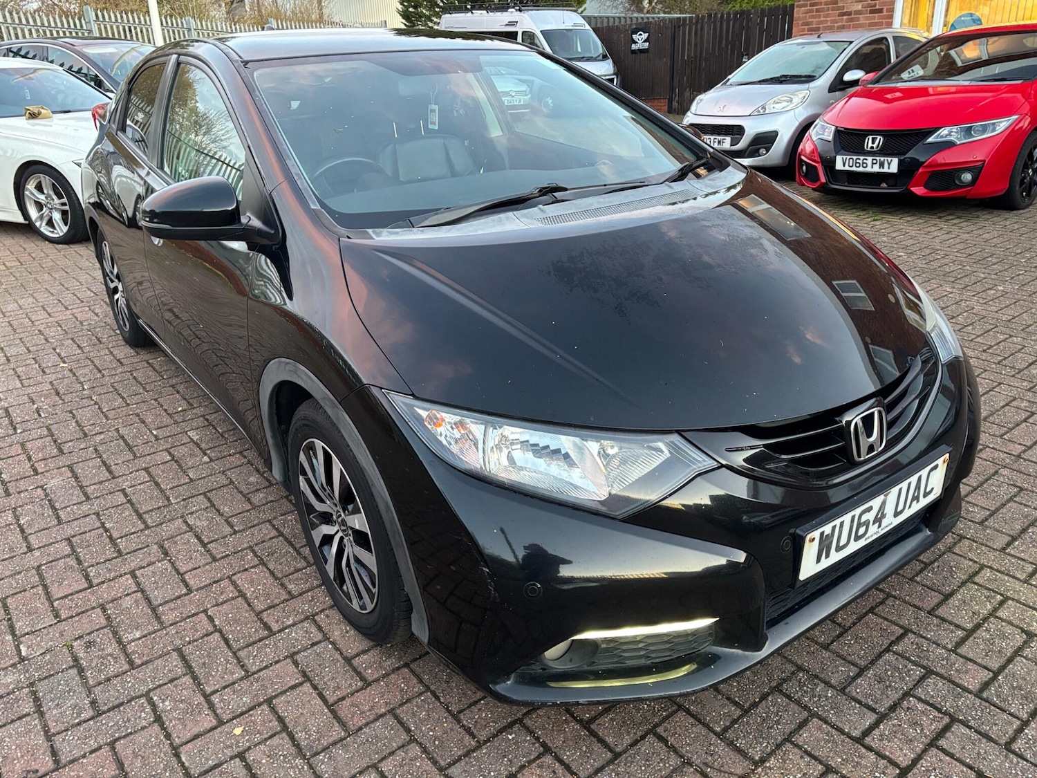 Used Honda Civic 2014 for sale - 76658658: Photo 6