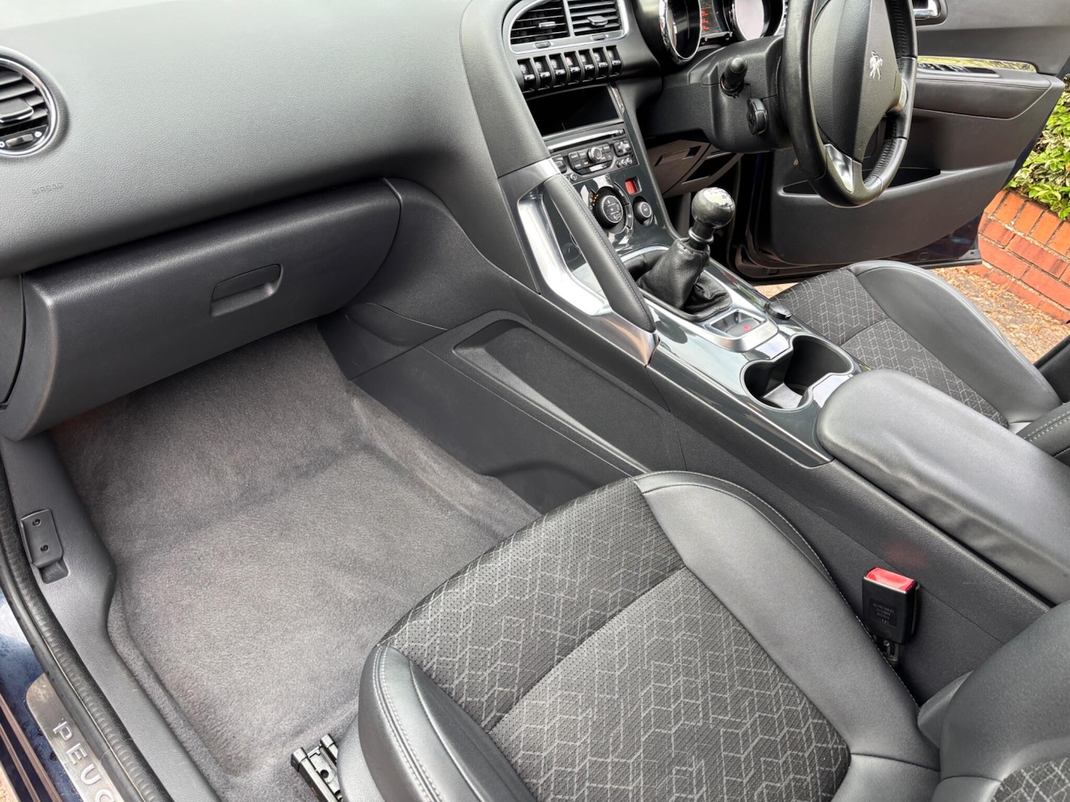 Used Peugeot 3008 2015 for sale - 77057400: Photo 23