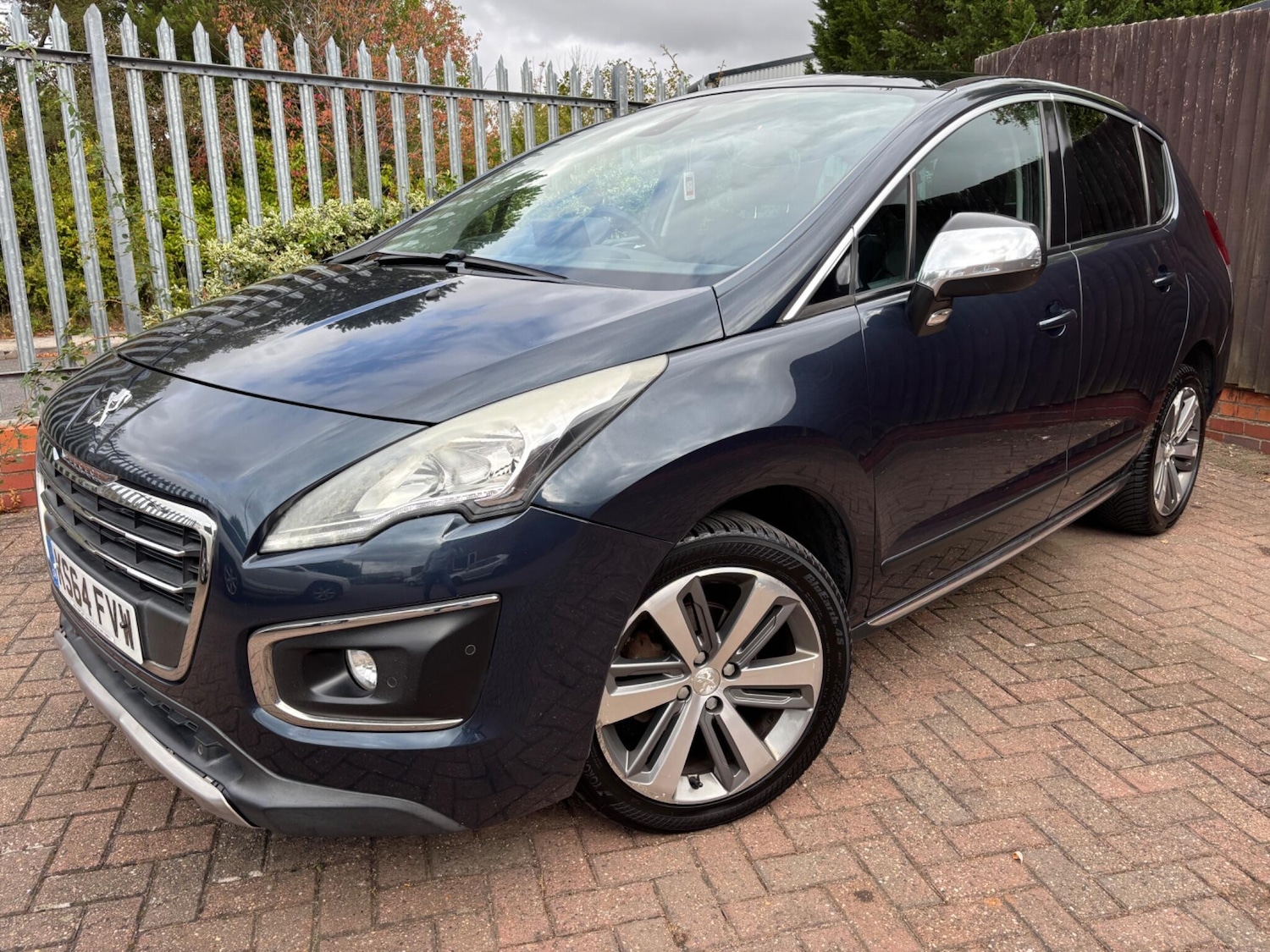 Used Peugeot 3008 2015 for sale - 77057400: Photo 4