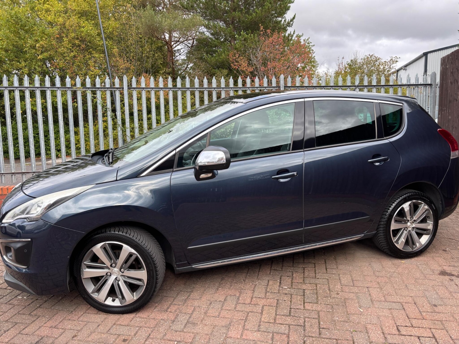 Used Peugeot 3008 2015 for sale - 77057400: Photo 5