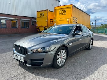 Used Jaguar XE 2016 for sale - 79696190: Photo