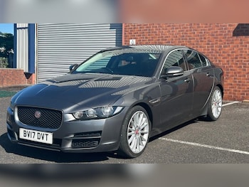 Used Jaguar XE 2017 for sale - 79094291: Photo