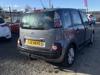 Used Citroen C3 Picasso 2010 for sale - 74149229: Photo